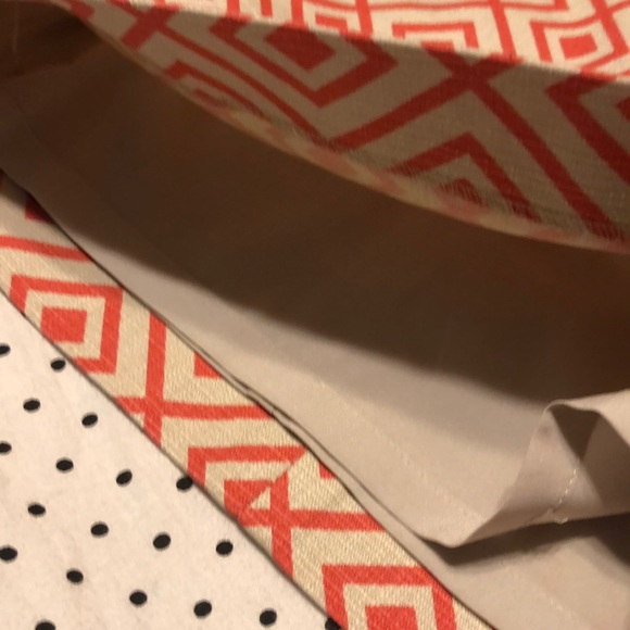 Ann Taylor Skirt Size 6 - Picture 4 of 7